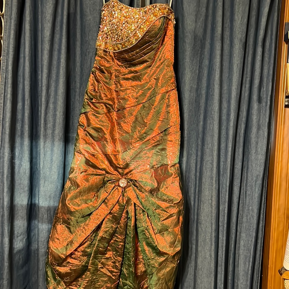 Prom dress gold shimmer great for prom